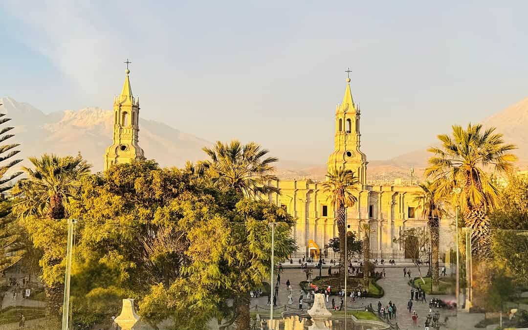 Arequipa Peru Guide: Warum du die Weiße Stadt auf deiner Peru Route auf keinen Fall auslassen solltest